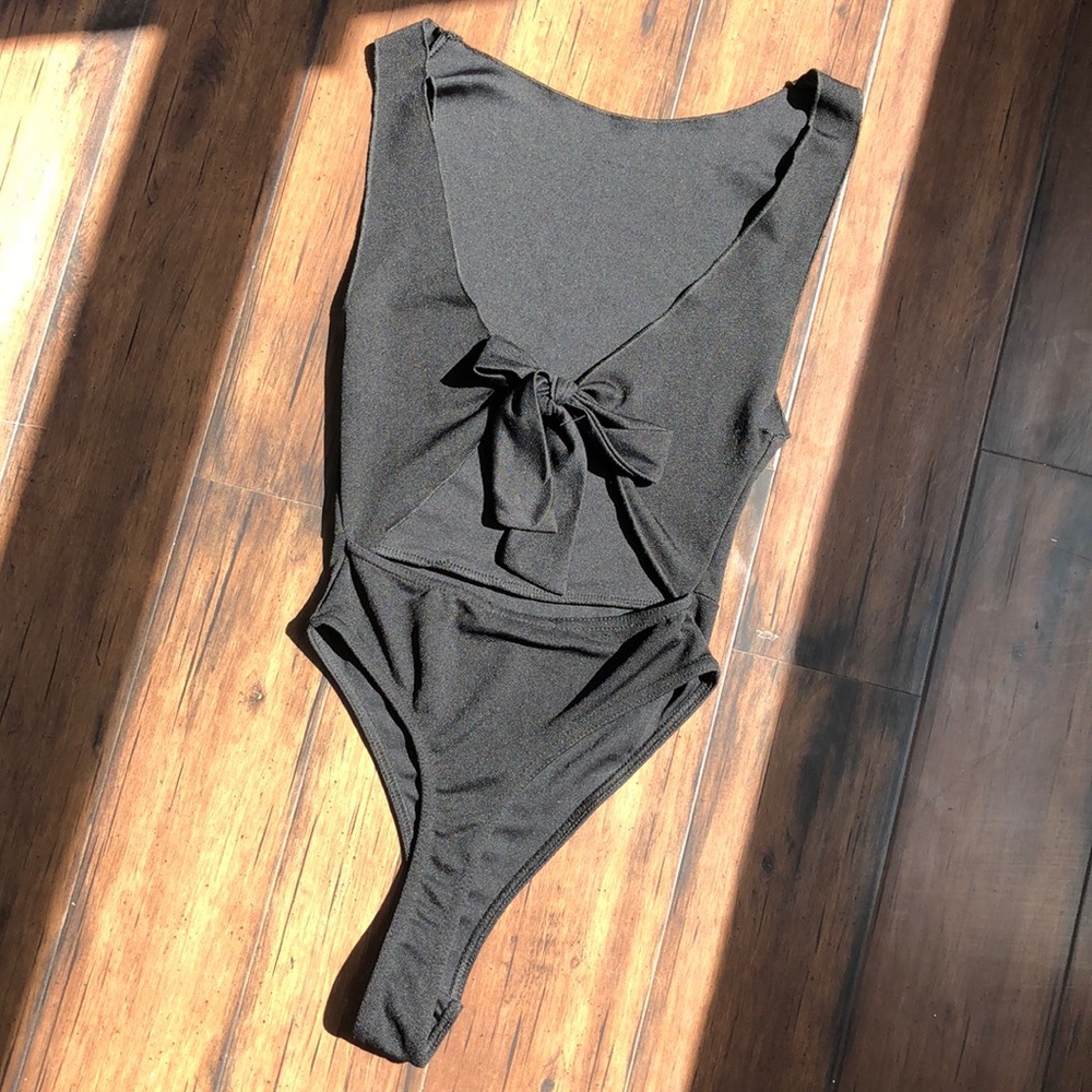 PrettyLittleThing black bodysuit size 2 tied back